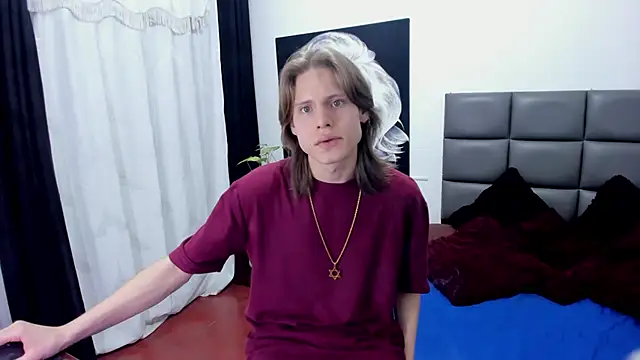 Snapshot of blondie_lover69 chatting on January 25, 8:10 pm blondie lover69 online show from January 25, 8:10 pm