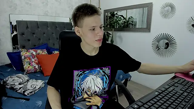 Snapshot of blondie_lover69 chatting on February 22, 8:20 pm blondie lover69 online show from February 22, 8:20 pm