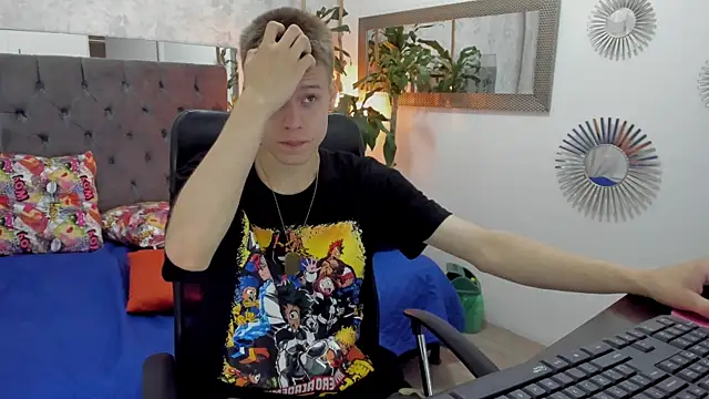 Snapshot of blondie_lover69 chatting on February 25, 7:47 pm blondie lover69 online show from February 25, 7:47 pm