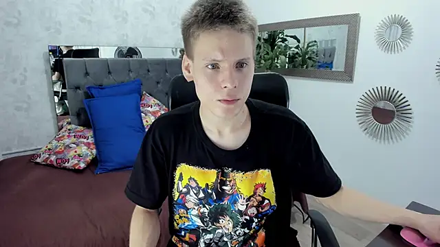 Snapshot of blondie_lover69 chatting on March 5, 11:38 am blondie lover69 online show from March 5, 11:38 am