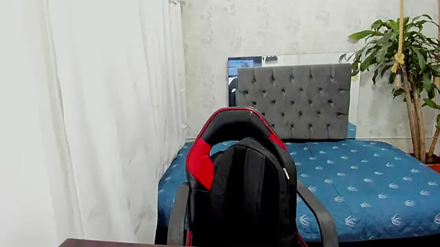 Snapshot of blondie_lover69 chatting on September 25, 9:18 pm blondie lover69 online show from September 25, 9:18 pm