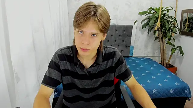 Snapshot of blondie_lover69 chatting on September 26, 8:35 pm blondie lover69 online show from September 26, 8:35 pm