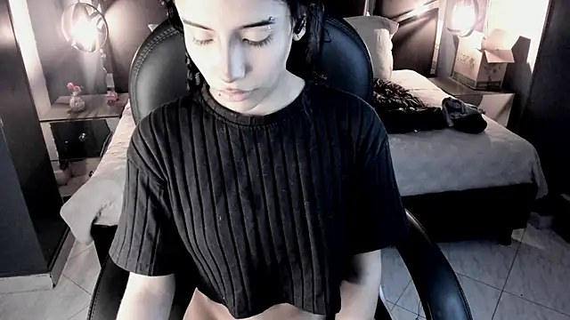 vaiolethsan   online show from February 12, 8:59 pm