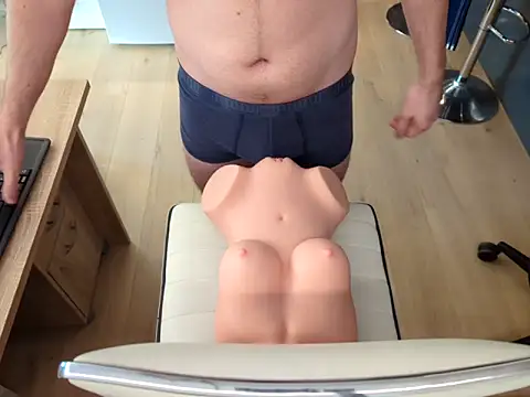 Snapshot of MacPlesure chatting on January 14, 2:00 pm MacPlesure online show from January 14, 2:00 pm