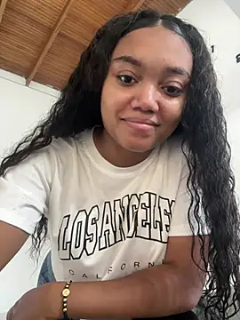 JasmineRose7 online show from April 14, 11:38 am