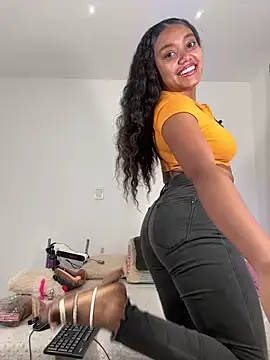 JasmineRose7 online show from April 21, 11:16 am