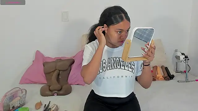 Snapshot of JasmineRose7 chatting on April 23, 11:42 am JasmineRose7 online show from April 23, 11:42 am