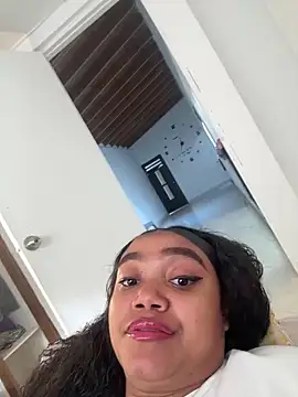 Snapshot of JasmineRose7 chatting on April 23, 12:29 pm JasmineRose7 online show from April 23, 12:29 pm
