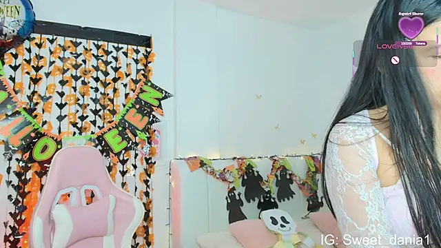 sweet dania  online show from October 20, 6:58 am