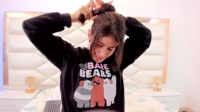 MiaQueen021 online show from January 30, 6:32 pm