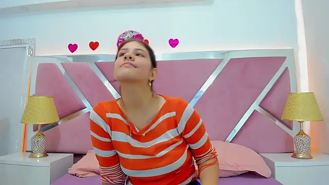 MiaQueen021 online show from September 22, 1:24 pm