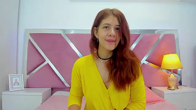 MiaQueen021 online show from November 12, 12:49 pm