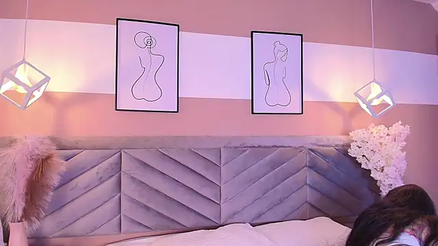  Cristal Collins online show from February 12, 12:01 pm