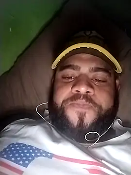 Snapshot of safado0027 chatting on April 17, 4:04 am safado0027 online show from April 17, 4:04 am