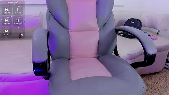 Snapshot of Valentina_slim chatting on March 16, 12:45 am Valentina slim online show from March 16, 12:45 am