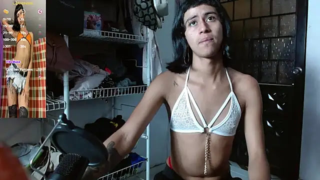 boysLittle online show from March 5, 1:07 pm