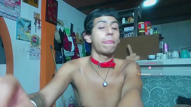 boysLittle online show from March 11, 2:28 am