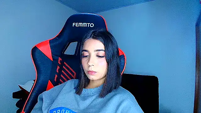 Rousse violett online show from April 28, 12:53 am