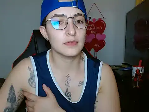 Snapshot of alex_parker07 chatting on February 27, 9:47 pm alex parker07 online show from February 27, 9:47 pm
