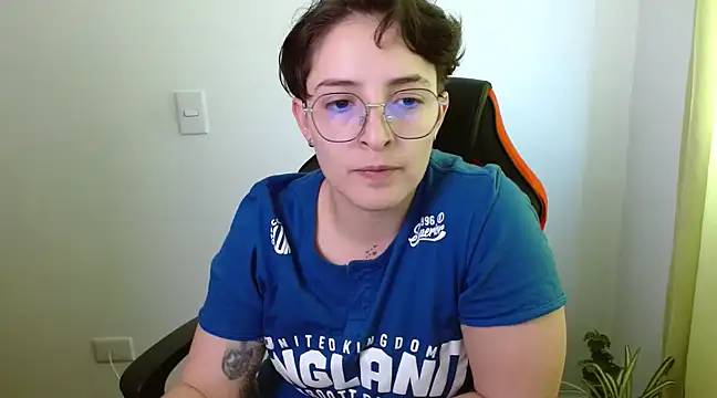 Snapshot of alex_parker07 chatting on March 14, 10:16 pm alex parker07 online show from March 14, 10:16 pm