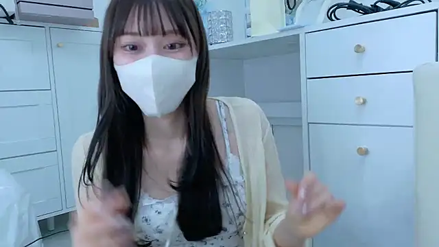 Snapshot of riken_jp chatting on May 2, 1:10 am riken jp online show from May 2, 1:10 am
