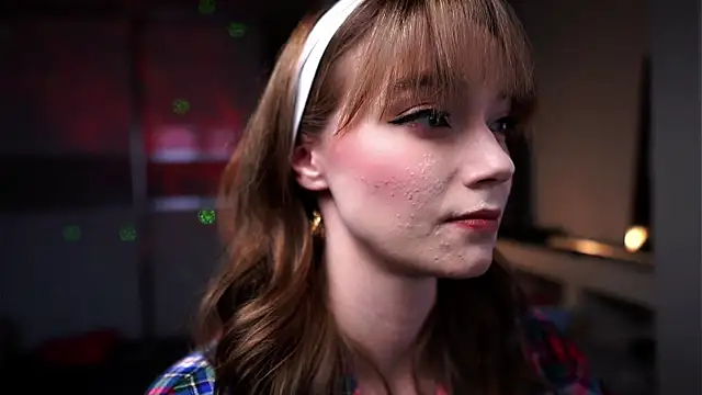 ileanacampbe online show from November 18, 5:45 am