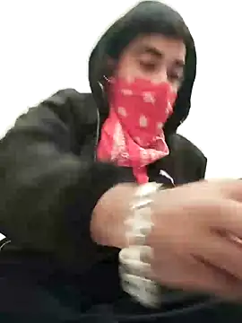 13lusty online show from January 18, 4:59 am