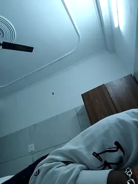 13lusty online show from March 1, 11:06 am