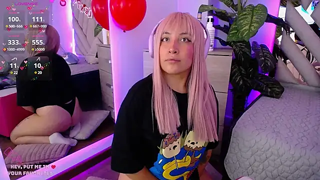 Snapshot of NyxAndria_1 chatting on February 9, 12:06 am NyxAndria 1 online show from February 9, 12:06 am