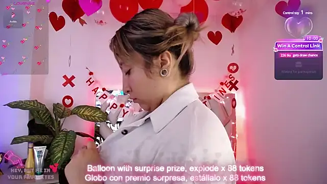 Snapshot of NyxAndria_1 chatting on February 16, 1:03 am NyxAndria 1 online show from February 16, 1:03 am