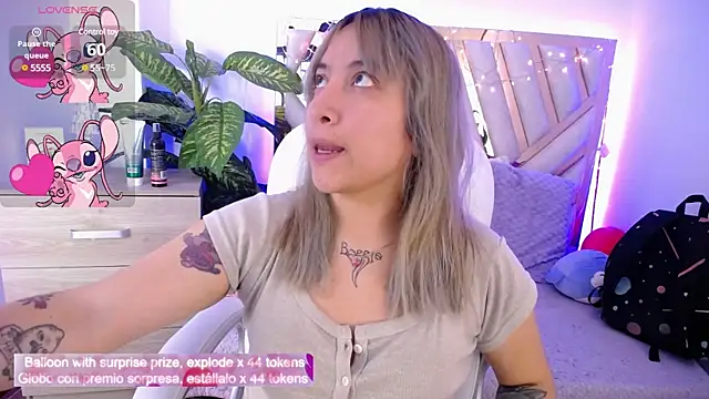 Snapshot of NyxAndria_1 chatting on March 2, 9:01 pm NyxAndria 1 online show from March 2, 9:01 pm