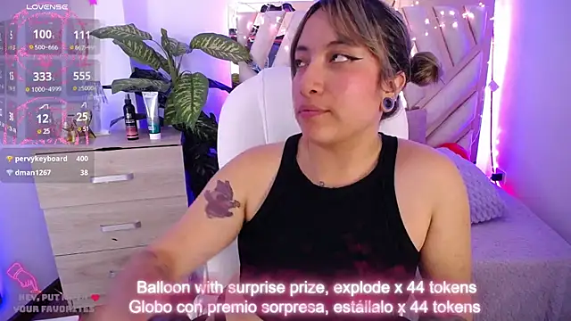 Snapshot of NyxAndria_1 chatting on March 4, 12:29 am NyxAndria 1 online show from March 4, 12:29 am