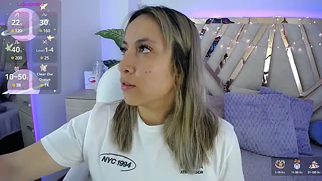 Snapshot of NyxAndria_1 chatting on March 14, 8:38 pm NyxAndria 1 online show from March 14, 8:38 pm