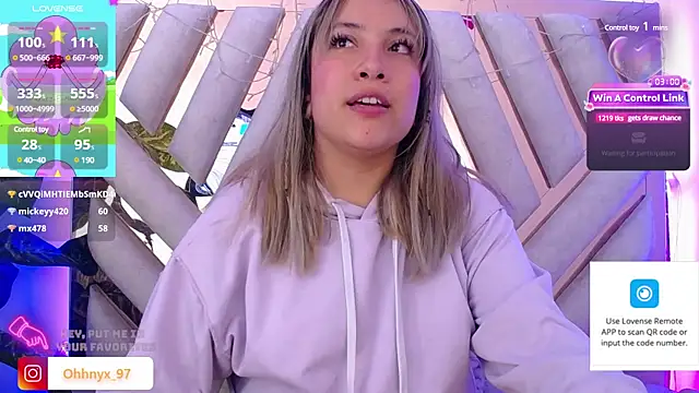 Snapshot of NyxAndria_1 chatting on March 20, 2:19 am NyxAndria 1 online show from March 20, 2:19 am