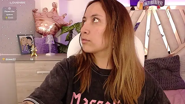 Snapshot of NyxAndria_1 chatting on September 11, 1:06 am NyxAndria 1 online show from September 11, 1:06 am