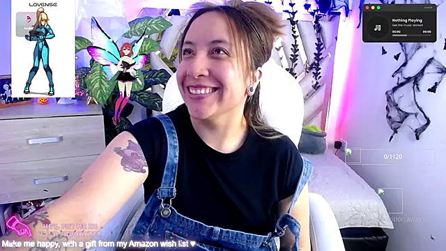 Snapshot of NyxAndria_1 chatting on November 14, 8:40 pm NyxAndria 1 online show from November 14, 8:40 pm