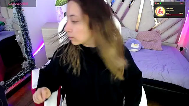 Snapshot of NyxAndria_1 chatting on November 18, 9:19 pm NyxAndria 1 online show from November 18, 9:19 pm