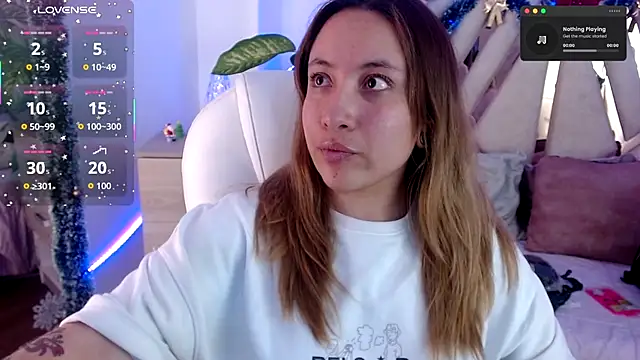 Snapshot of NyxAndria_1 chatting on November 24, 9:36 pm NyxAndria 1 online show from November 24, 9:36 pm