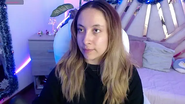 Snapshot of NyxAndria_1 chatting on December 4, 10:29 pm NyxAndria 1 online show from December 4, 10:29 pm