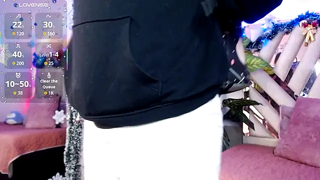 Snapshot of NyxAndria_1 chatting on December 13, 10:48 pm NyxAndria 1 online show from December 13, 10:48 pm