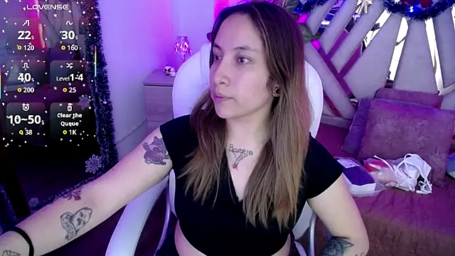 Snapshot of NyxAndria_1 chatting on December 14, 10:14 pm NyxAndria 1 online show from December 14, 10:14 pm