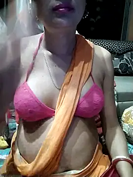 SANA-LEONI online show from March 5, 7:17 pm