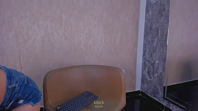 Snapshot of StefanyRousse chatting on October 15, 11:32 am StefanyRousse online show from October 15, 11:32 am