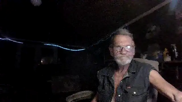 Snapshot of Aldick68 chatting on April 18, 7:45 am Aldick68 online show from April 18, 7:45 am