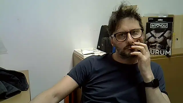 Snapshot of Cellino4 chatting on January 15, 5:26 pm Cellino4 online show from January 15, 5:26 pm