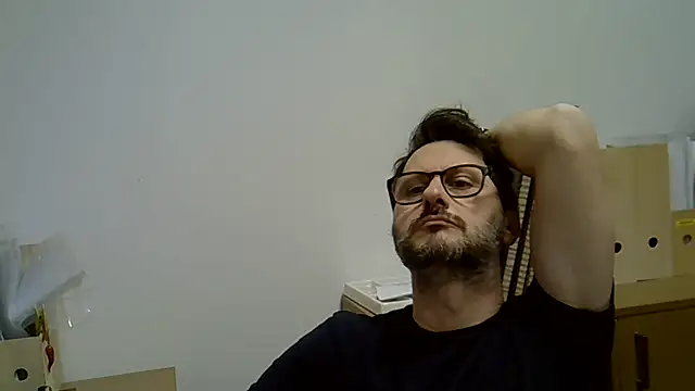 Snapshot of Cellino4 chatting on January 16, 5:23 pm Cellino4 online show from January 16, 5:23 pm