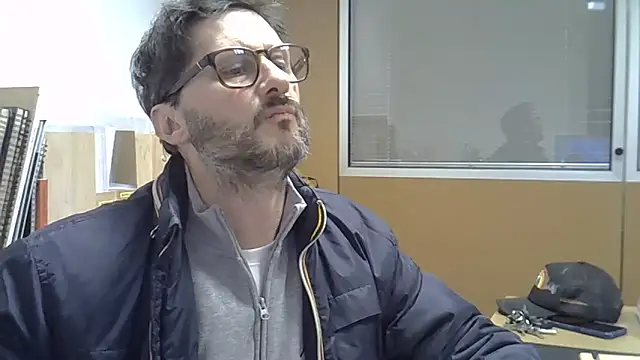 Snapshot of Cellino4 chatting on January 24, 8:54 pm Cellino4 online show from January 24, 8:54 pm