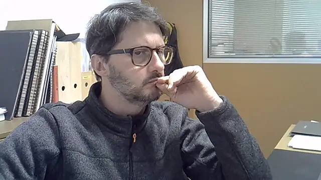 Snapshot of Cellino4 chatting on February 6, 4:47 pm Cellino4 online show from February 6, 4:47 pm