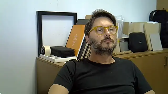 Snapshot of Cellino4 chatting on October 11, 8:24 am Cellino4 online show from October 11, 8:24 am