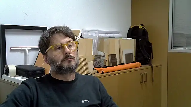 Snapshot of Cellino4 chatting on October 17, 4:20 pm Cellino4 online show from October 17, 4:20 pm